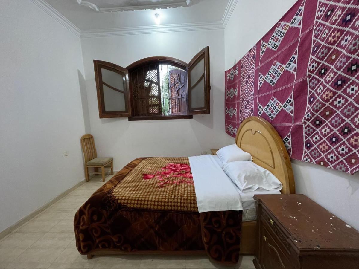 Bob Marley Bed & Breakfast & Restaurant Luksor Dış mekan fotoğraf