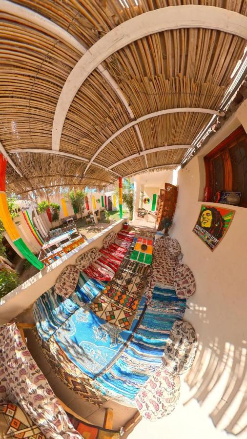 Bob Marley Bed & Breakfast & Restaurant Luksor Dış mekan fotoğraf