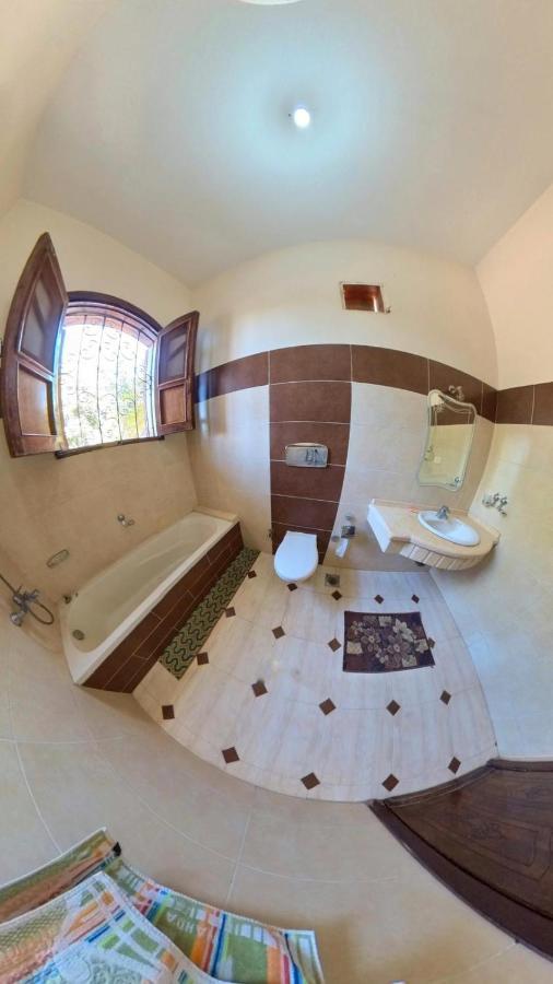 Bob Marley Bed & Breakfast & Restaurant Luksor Dış mekan fotoğraf